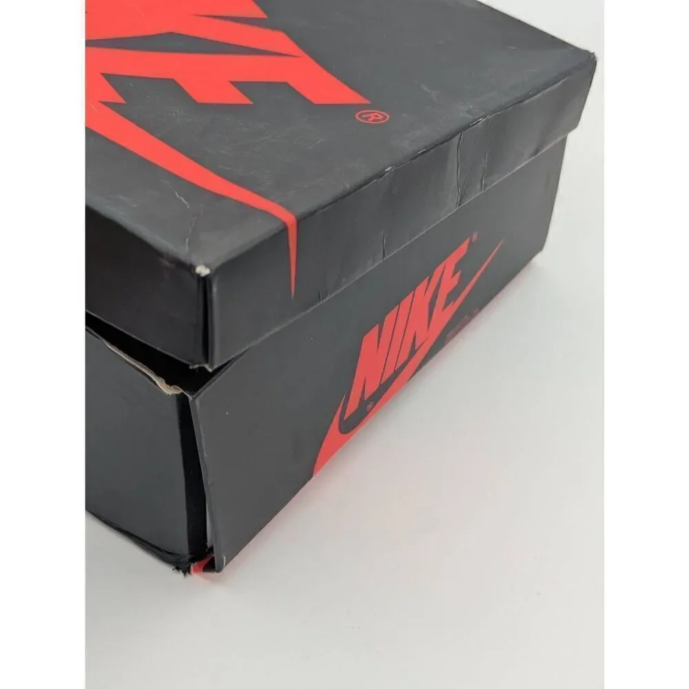 Jordan 1 retro high Patent gold toe men's size 8